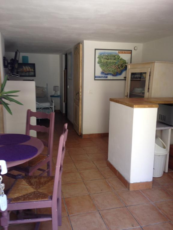 Gite De Saint Cassien Montauroux Exterior foto